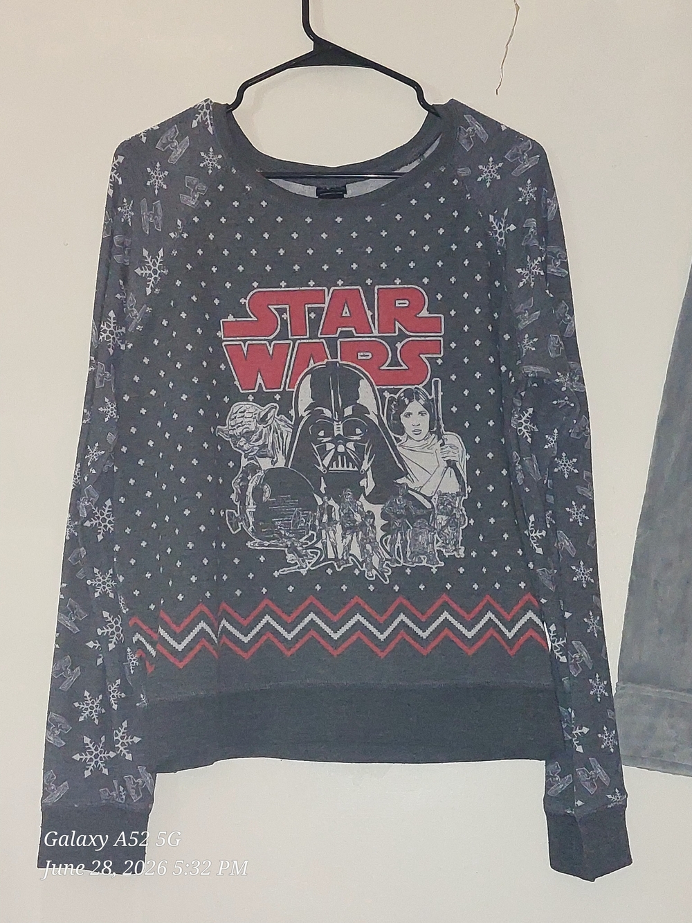 Star Wars Christmas Long Sleeve Graphic Top - Black & Red In Size XL